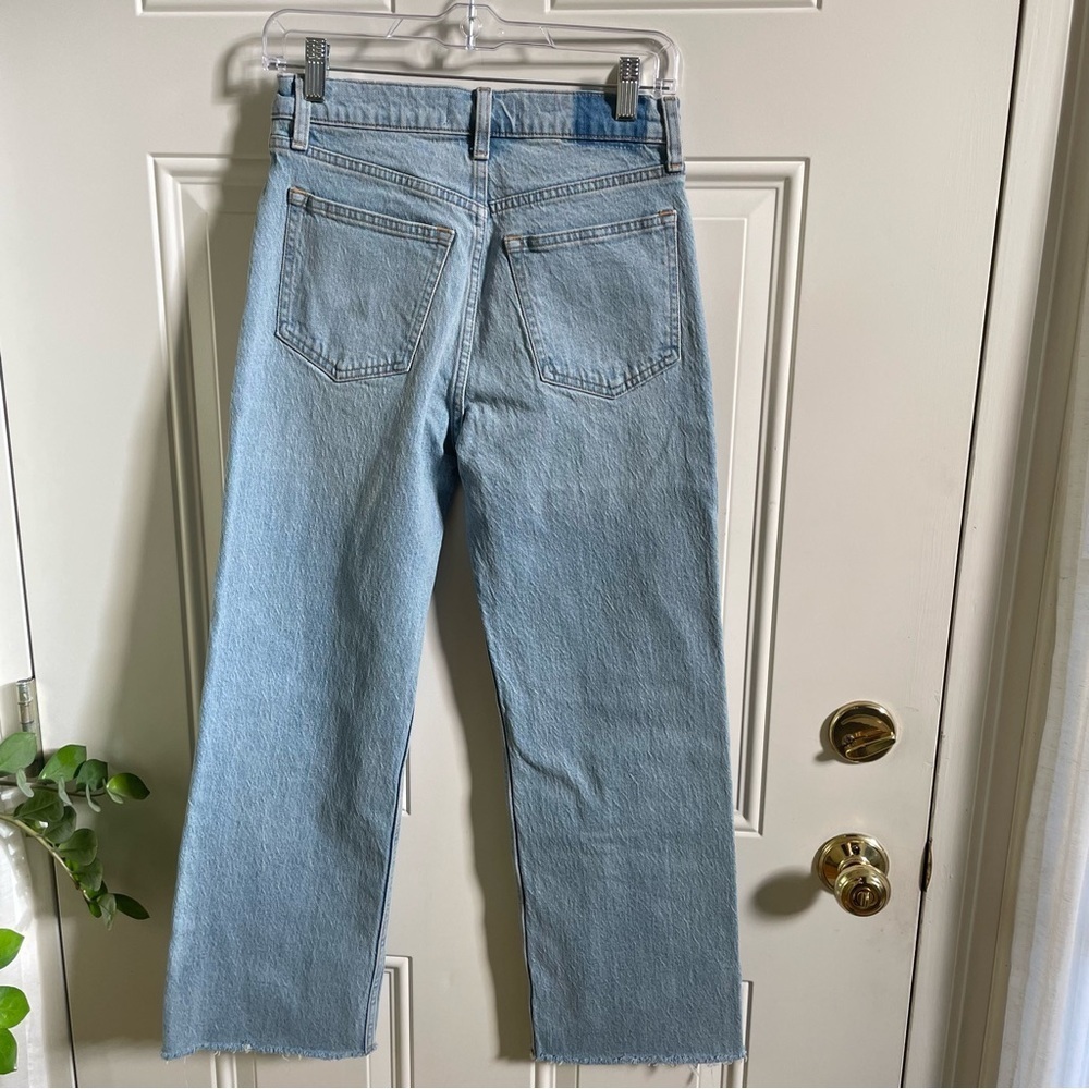 A & F 90’s relaxed high rise straight leg jeans 26/2 - Picture 2 of 7